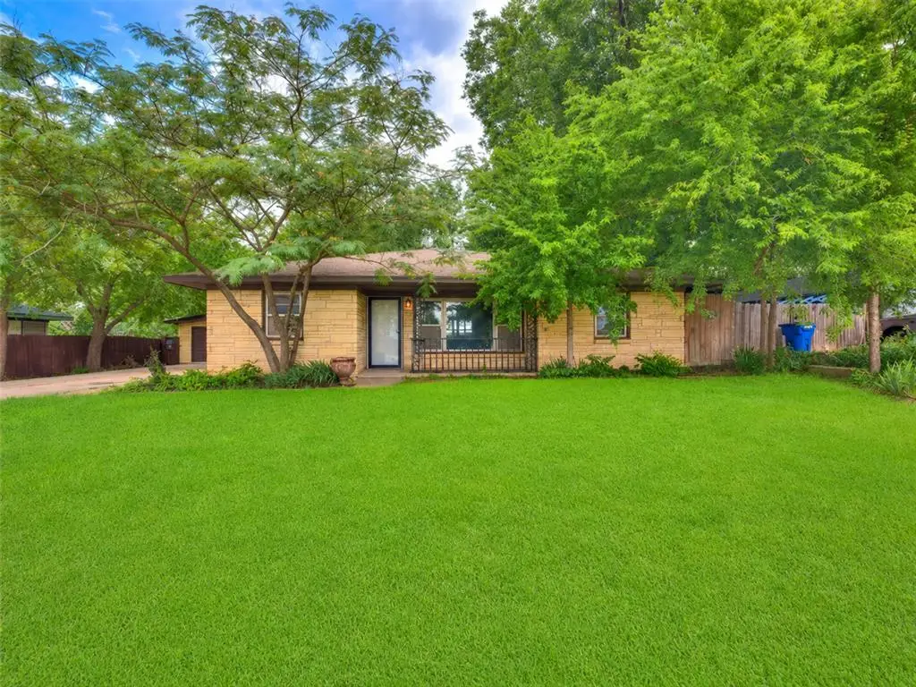 2016 W Noble Avenue, Guthrie, OK 73044 - #1