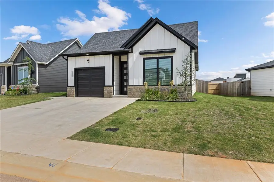 2621 Crescent Avenue, Oklahoma City, OK 73120 - #2