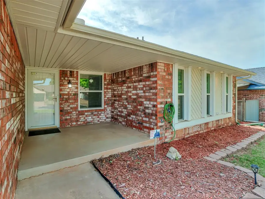 9812 S Hillcrest Drive, Oklahoma City, OK 73159 - #2
