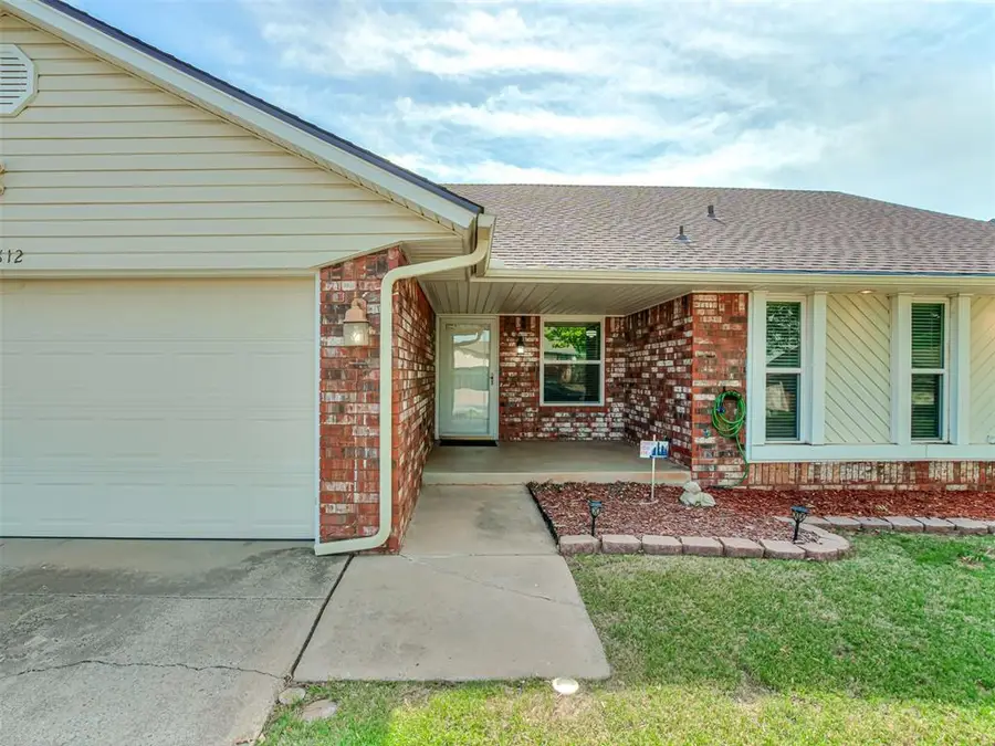 9812 S Hillcrest Drive, Oklahoma City, OK 73159 - #3