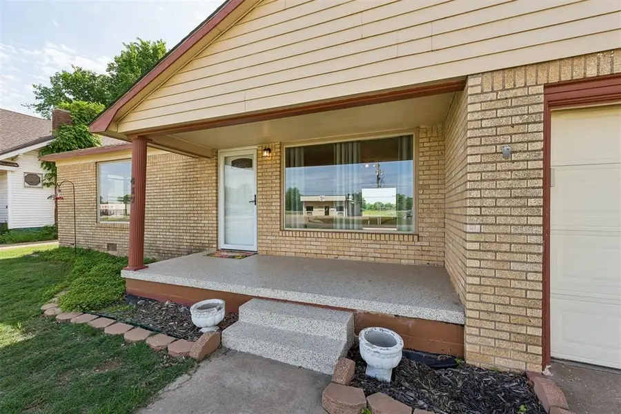 417 S Grand Street, Crescent, OK 73028 - #2