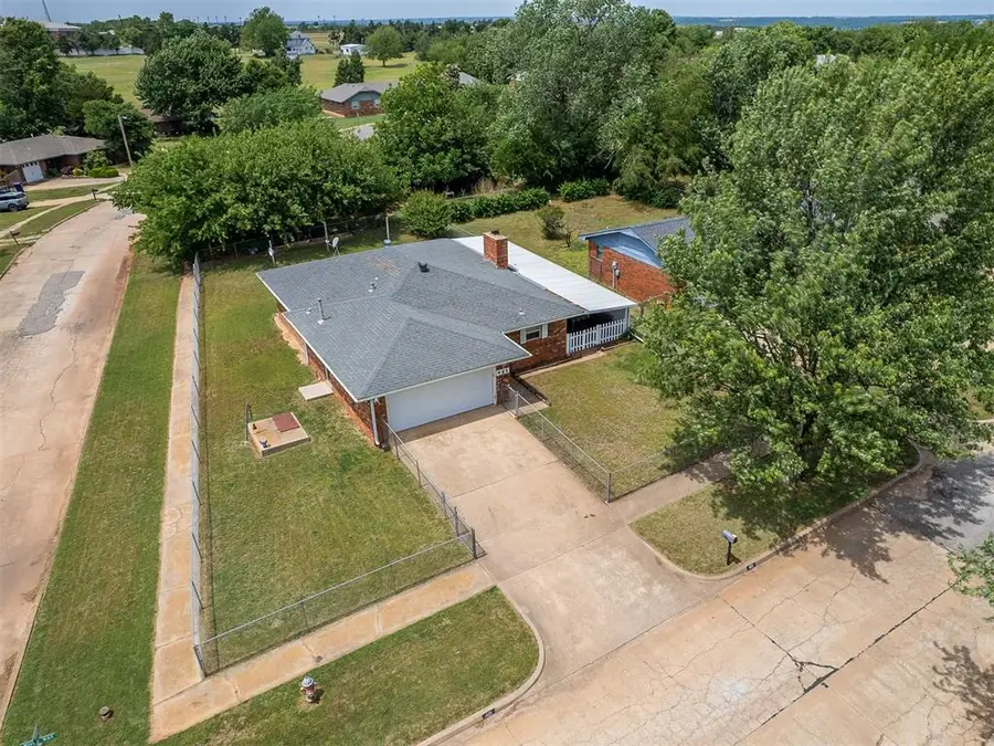 421 Milky Way, Guthrie, OK 73044 - #2