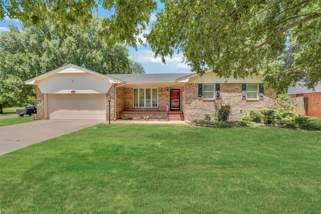 113 Ramsey Place, Elk City, OK 73644 - #1