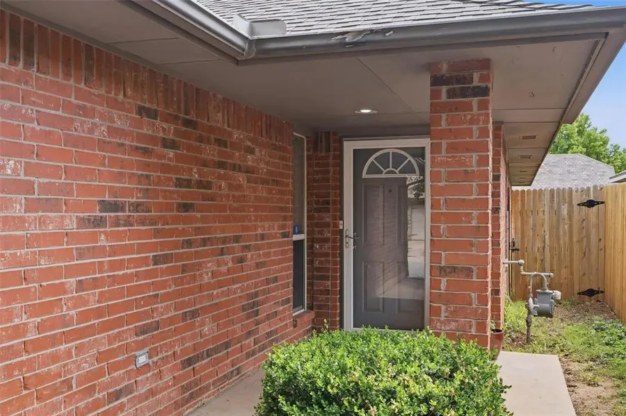 3832 Southwind Avenue, Oklahoma City, OK 73179 - #3
