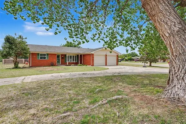 324 Cameron Drive, Altus, OK 73521