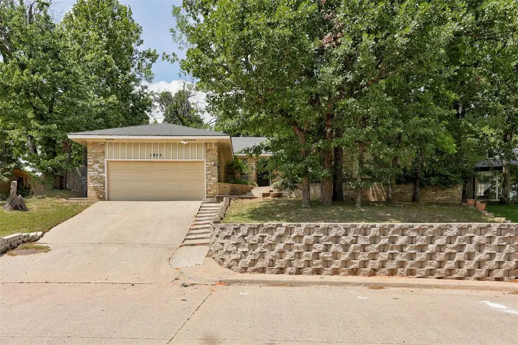 1825 N Oakhill Road, Bethany, OK 73008 - #1