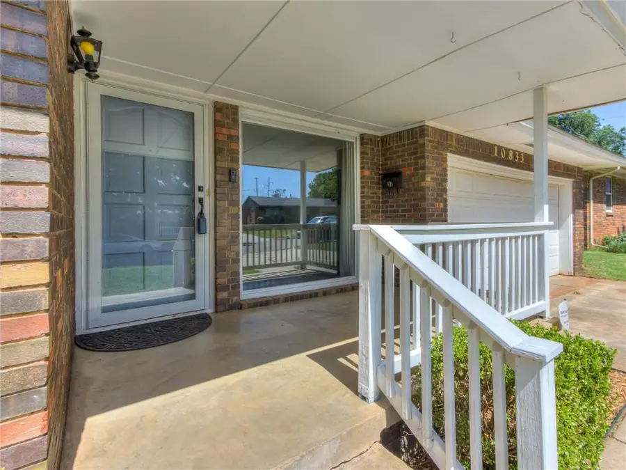 10833 N Utica Drive, The Village, OK 73120 - #3