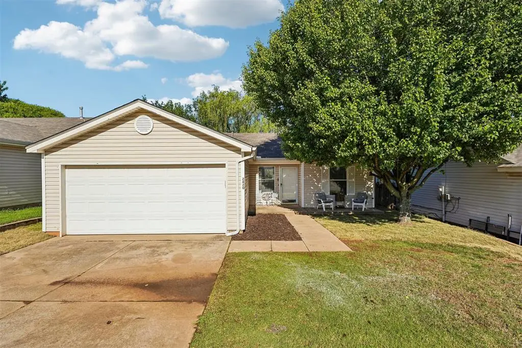 2420 Hunting Horse Trail, Norman, OK 73071 - #1