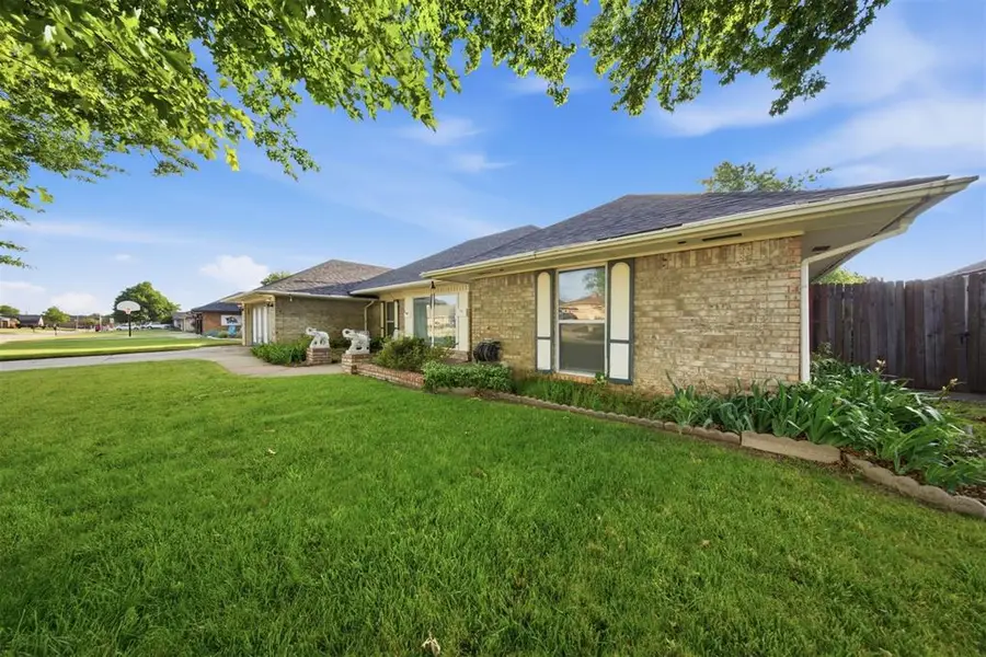 10208 Durham Drive, Oklahoma City, OK 73162 - #3