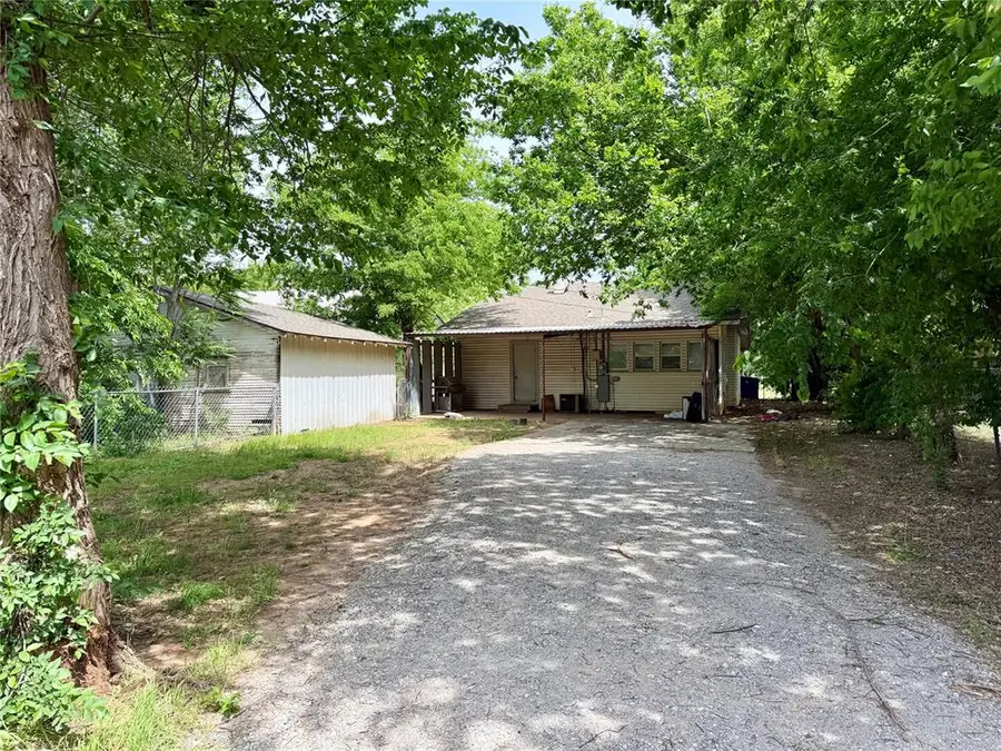 1619 W Iowa Avenue, Chickasha, OK 73018 - #3
