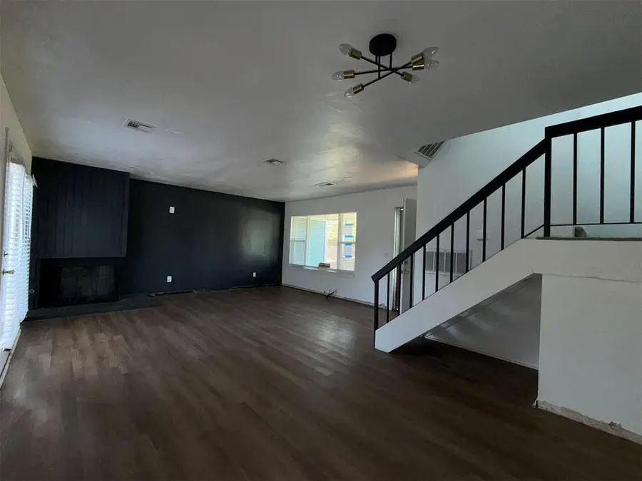 2831 Indian Creek Boulevard, Oklahoma City, OK 73120 - #2