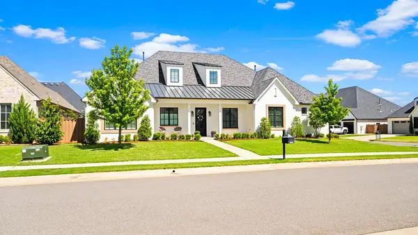 2900 Gold Finch Drive, Edmond, OK 73012