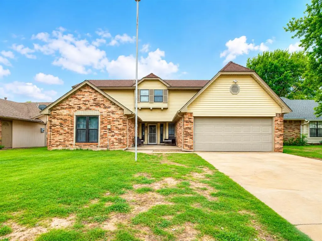 617 S Willowood Drive, Yukon, OK 73099 - #1