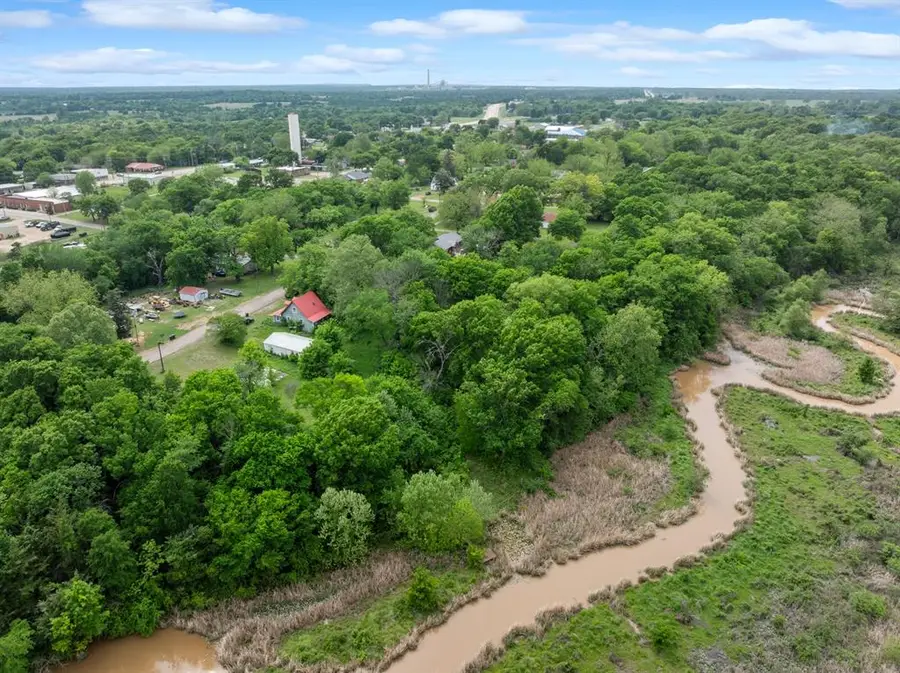 203 W Cincinnati Street, Fort Towson, OK 74735 - #2