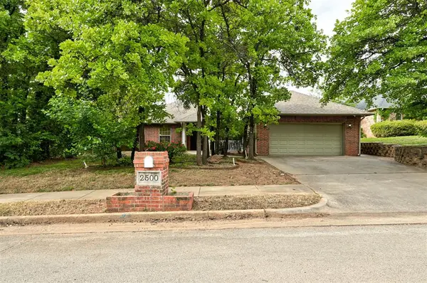 2500 Ashebury Way, Edmond, OK 73034