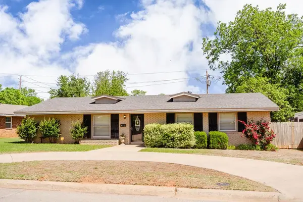 1605 W C Avenue, Elk City, OK 73644