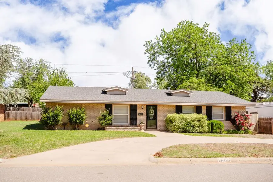 1605 W C Avenue, Elk City, OK 73644 - #2