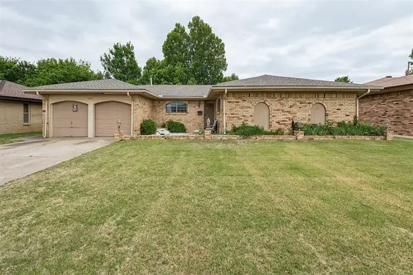 10000 Essex Avenue, The Village, OK 73120
