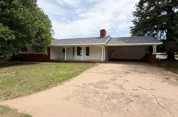 306 W 9th Road, Cordell, OK 73632