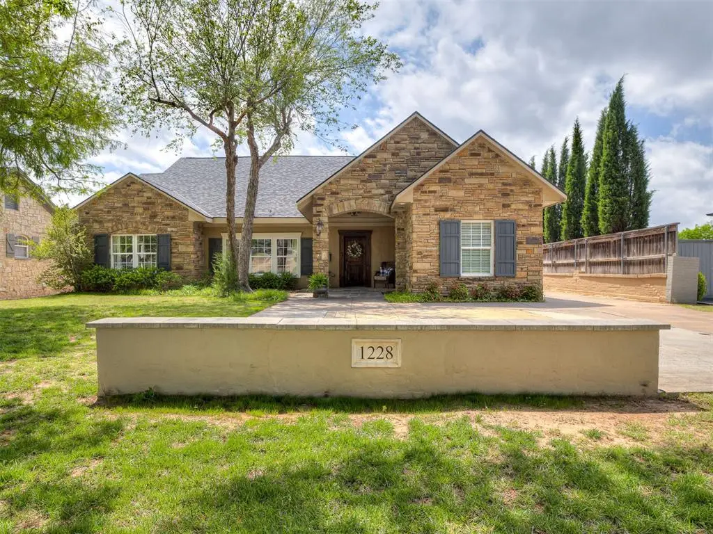 1228 Marlboro Lane, Nichols Hills, OK 73116 - #1