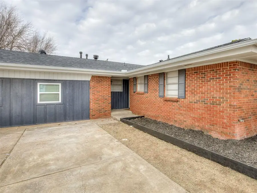 9 Vine Street, Yukon, OK 73099 - #2