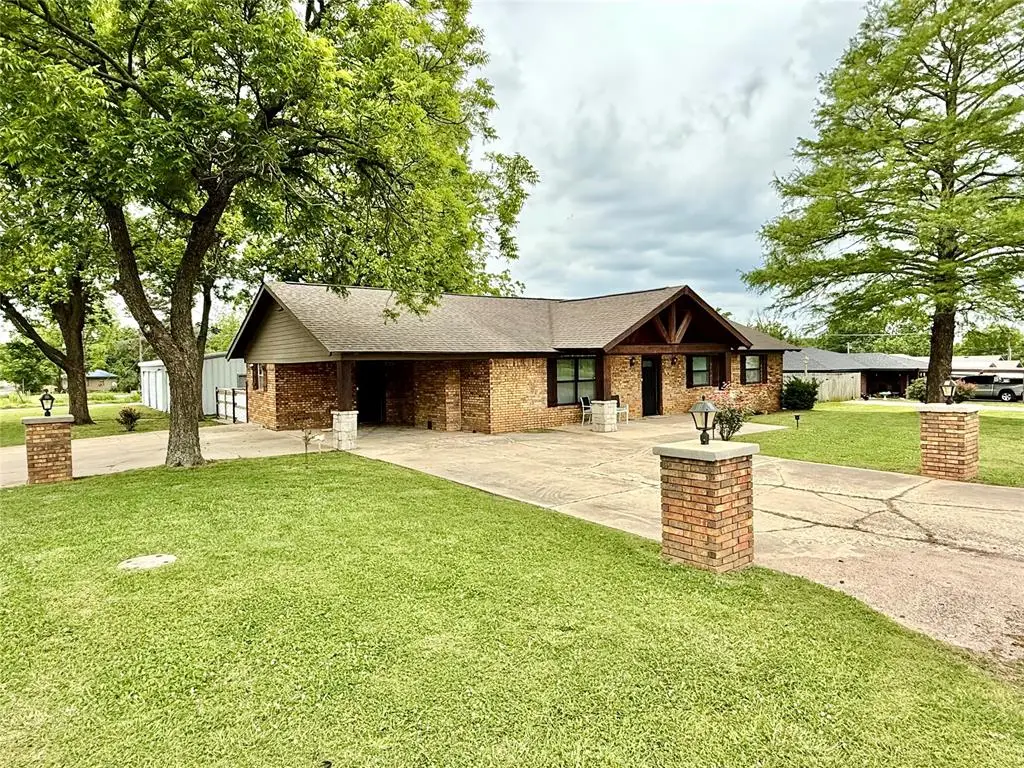 501 W Cottage Street, Ada, OK 74820 - #1