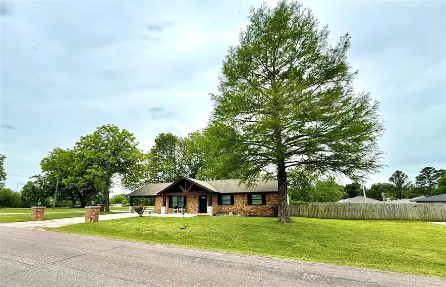 501 W Cottage Street, Ada, OK 74820 - #3