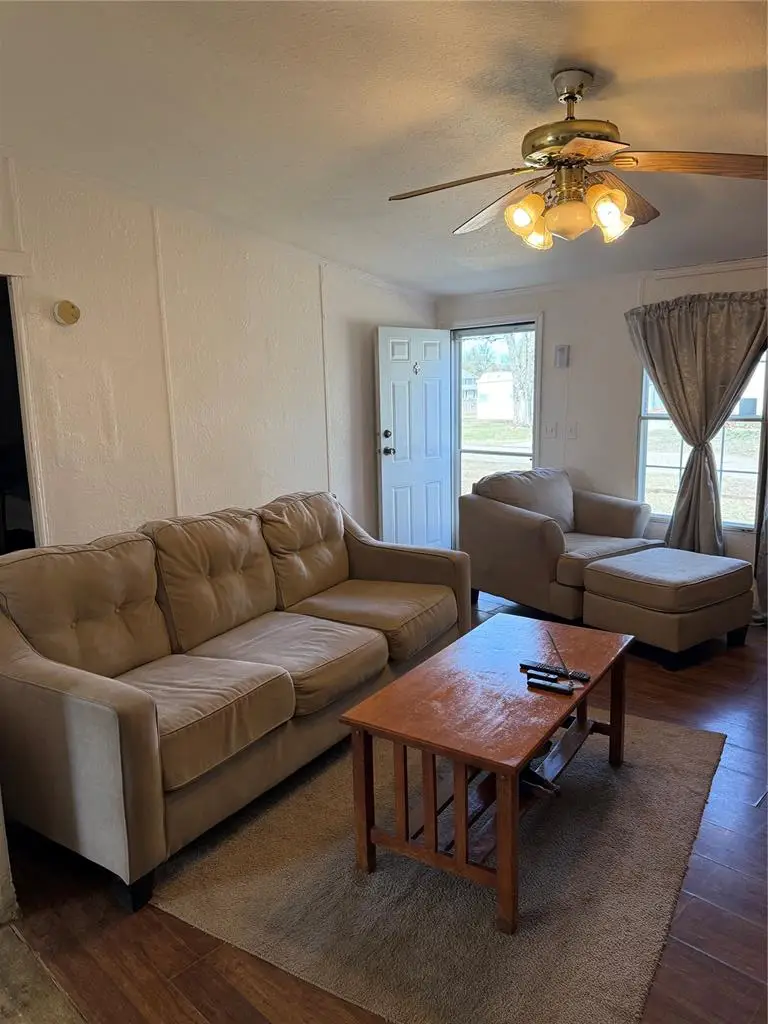 209 E 1st Street, Davenport, OK 74026 - #3