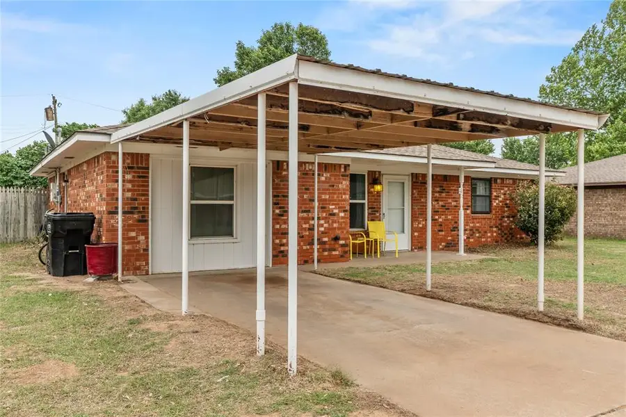509 S Prouty Avenue, Watonga, OK 73772 - #3