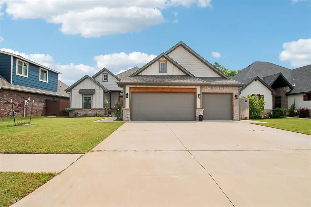 600 E Barajas Terrace, Mustang, OK 73064 - #1