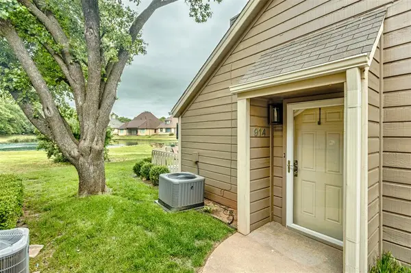 914 W Parkway Drive, Stillwater, OK 74075