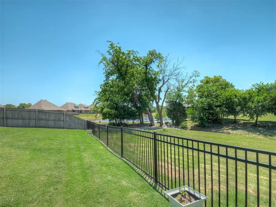 9060 NW 149th Terrace, Yukon, OK 73099 - #3