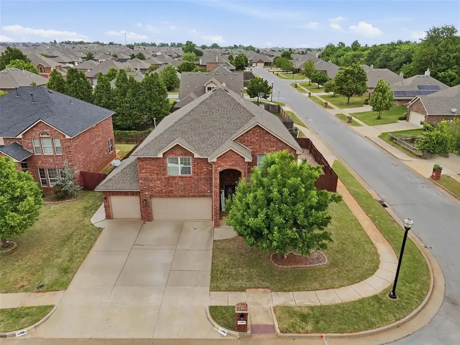 11001 SW 39th Court, Mustang, OK 73064 - #2