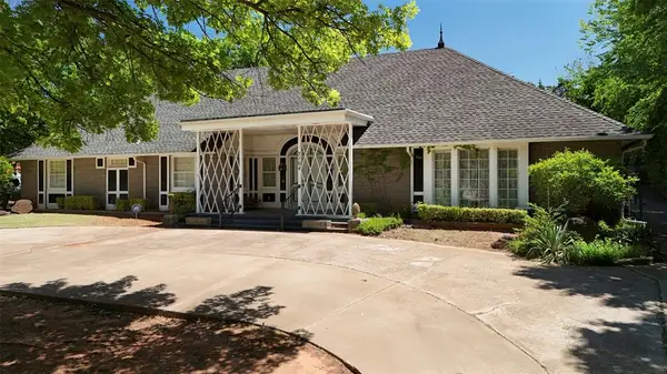 7104 Brentwood Road, Nichols Hills, OK 73116