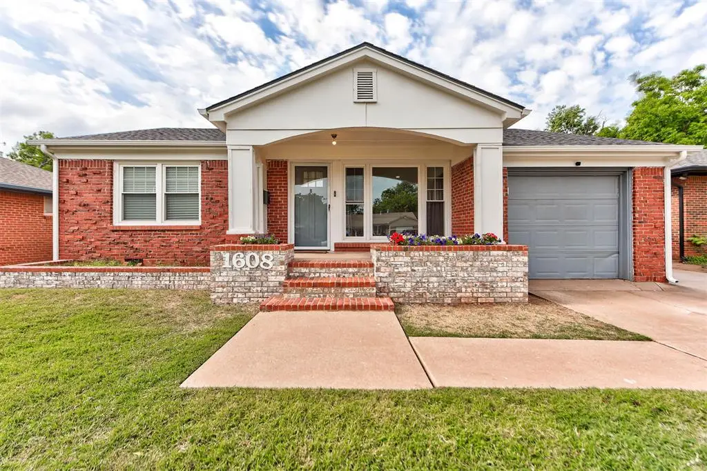 1608 Carlisle Court, The Village, OK 73120 - #1