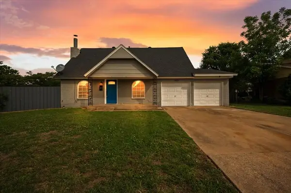 1025 NW 7th Street, Moore, OK 73160