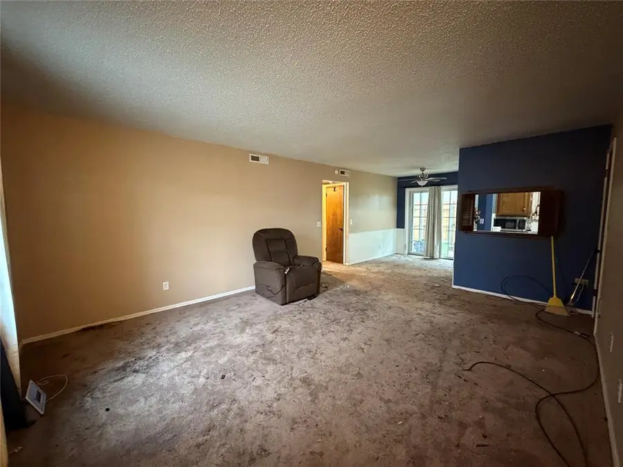 11421 N May Avenue #A, Oklahoma City, OK 73120 - #3