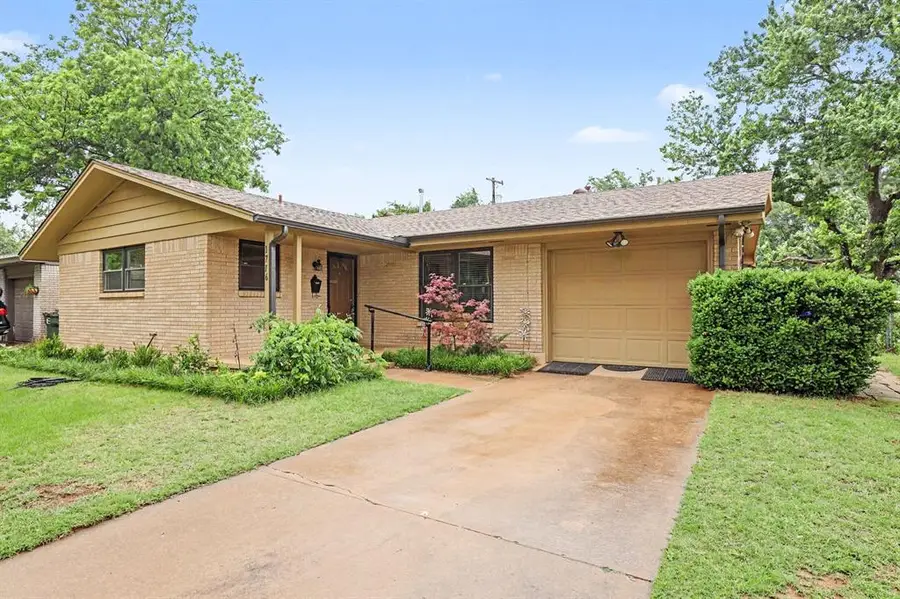 1716 Bedford Lane, Norman, OK 73072 - #2