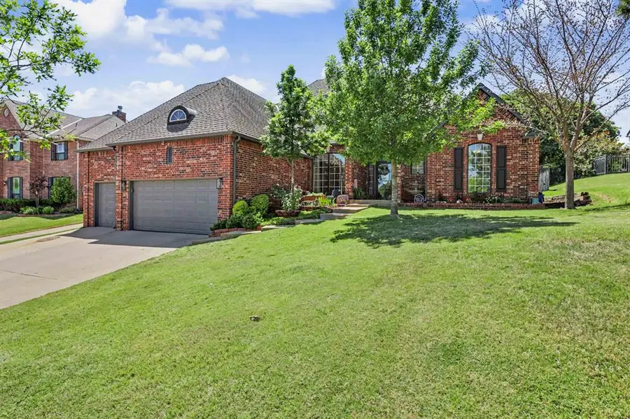 2627 Pawnee Crossing, Edmond, OK 73034 - #2