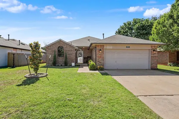 16913 Crest Valley, Edmond, OK 73012