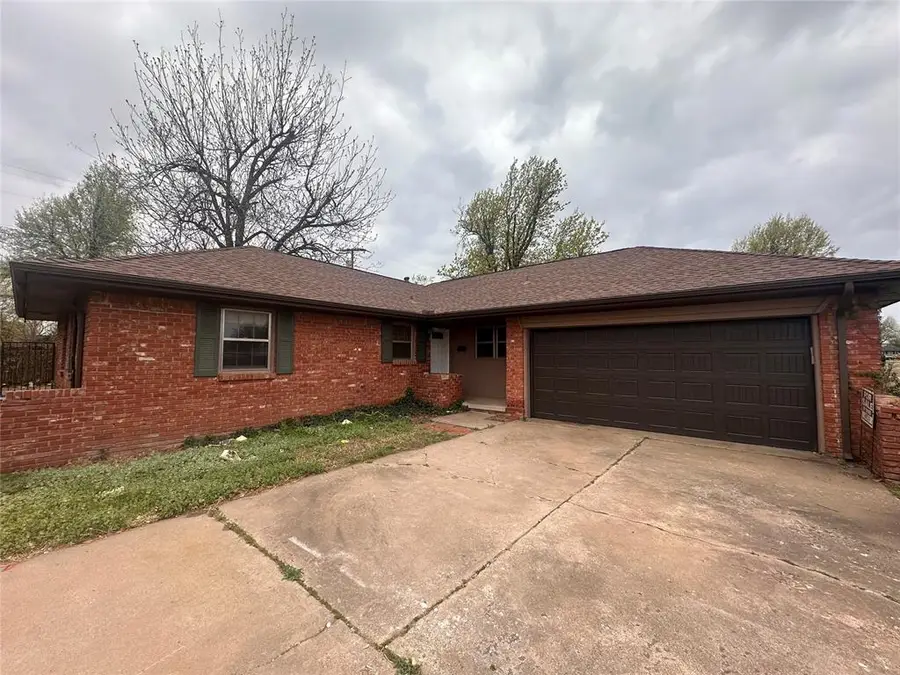3004 Lakeside Drive, The Village, OK 73120 - #3