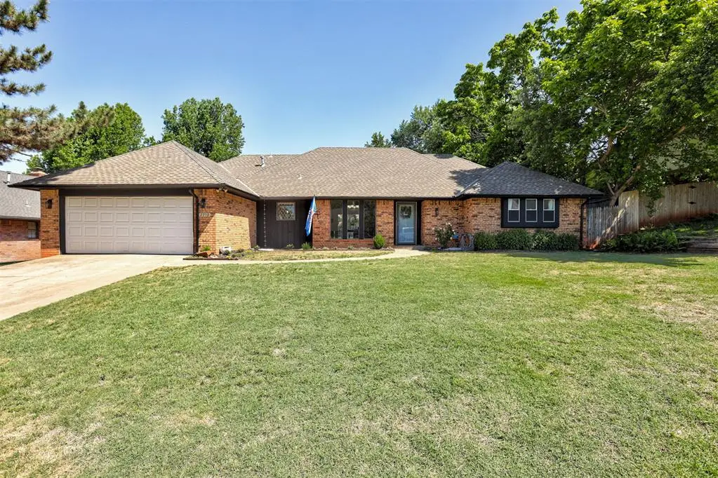 2913 N Trail Ridge Road, Edmond, OK 73012 - #1