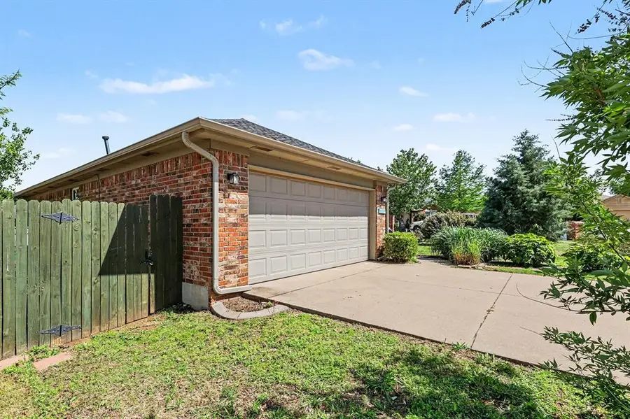 16208 Panther Way, Edmond, OK 73013 - #3