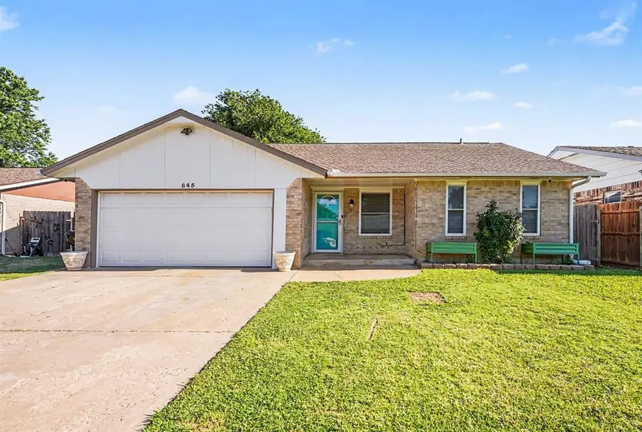 645 Camelot Drive, Moore, OK 73160 - #2