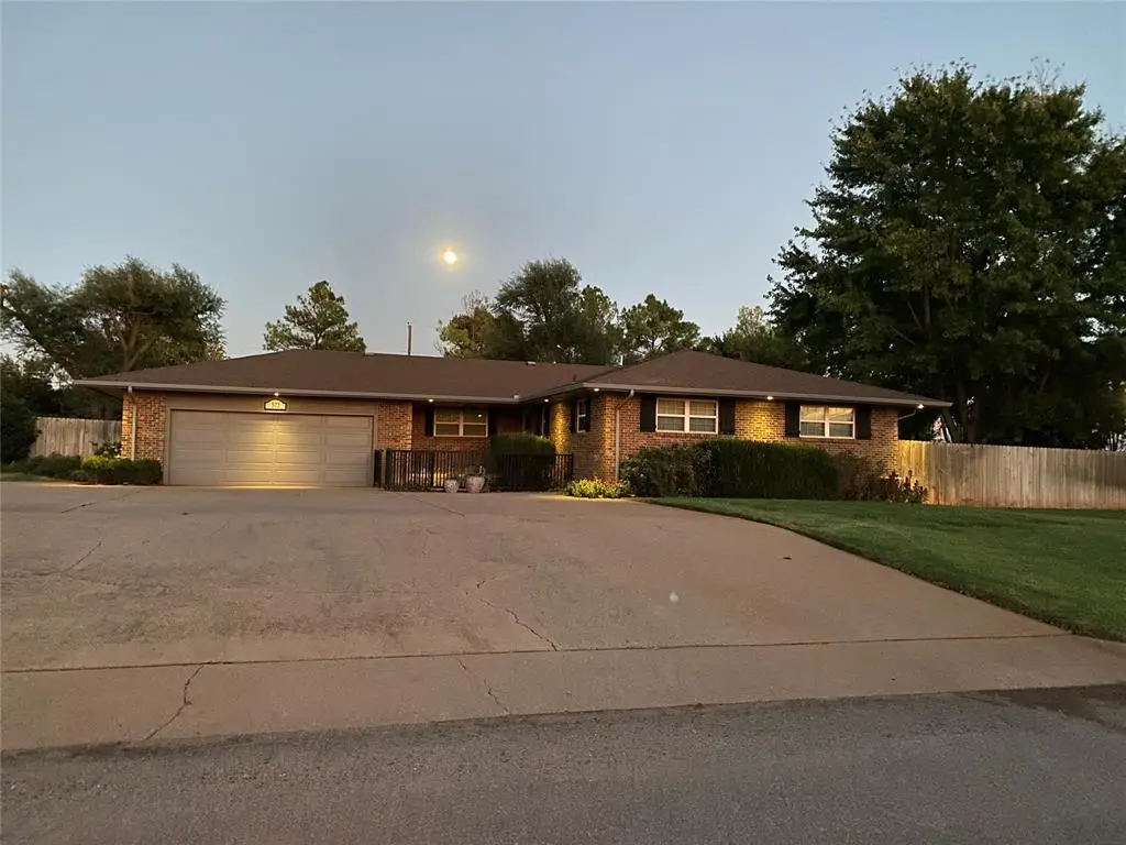 522 N Booth Avenue, Elk City, OK 73644 - #1