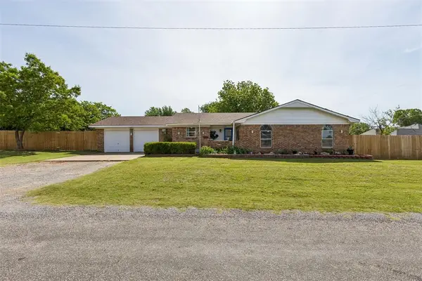 102 N Locust Street, Fletcher, OK 73541