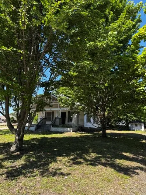 417 S 5th Street, Okemah, OK 74859 - #3