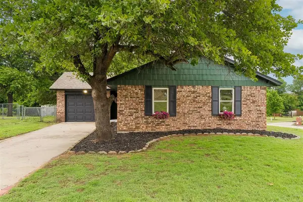 500 Oak Park Drive, Choctaw, OK 73020