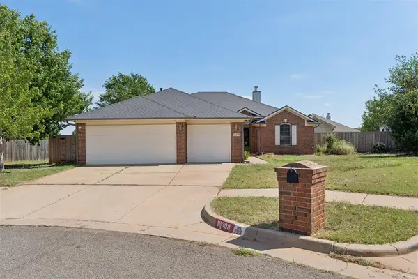 16308 Seminole Pointe Place, Edmond, OK 73013