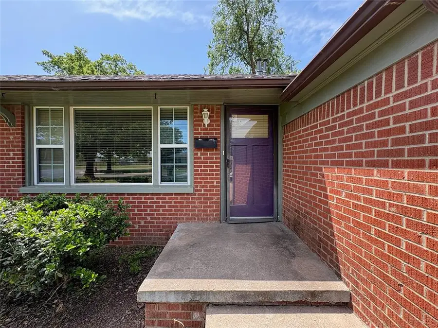 320 W Mosier Street, Norman, OK 73069 - #2